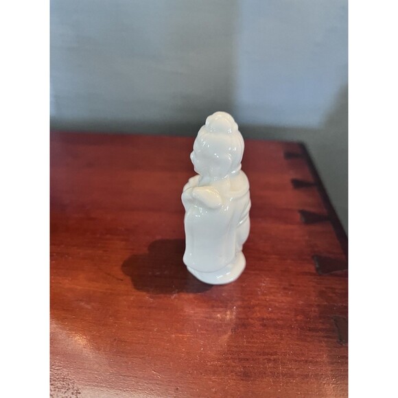 Blanc de Chine White Porcelain Figurine Geisha Instrument Mandolin Small Mini - Picture 3 of 8